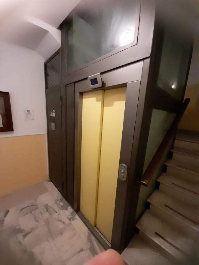 Апартаменти Casa Manzoni Катанія Екстер'єр фото